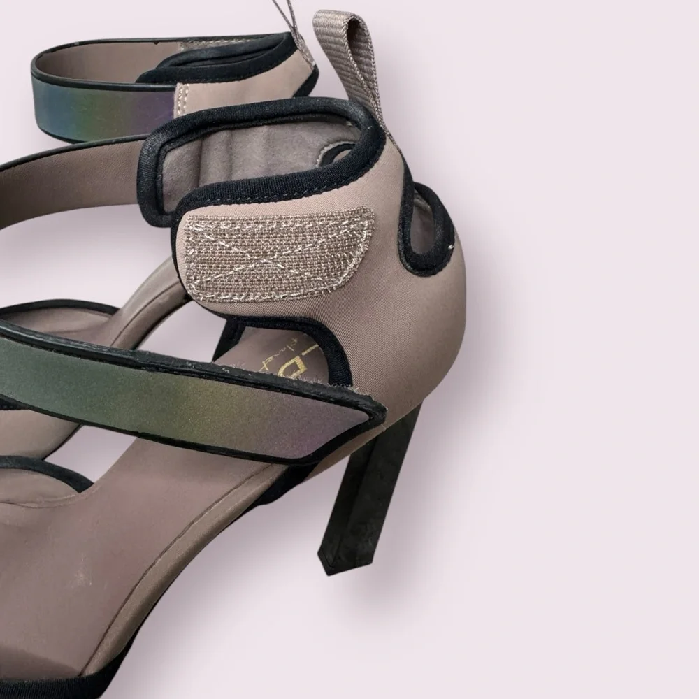 ALDO Crissy heels with light reflective details US 8.5 - Picture 8 of 9